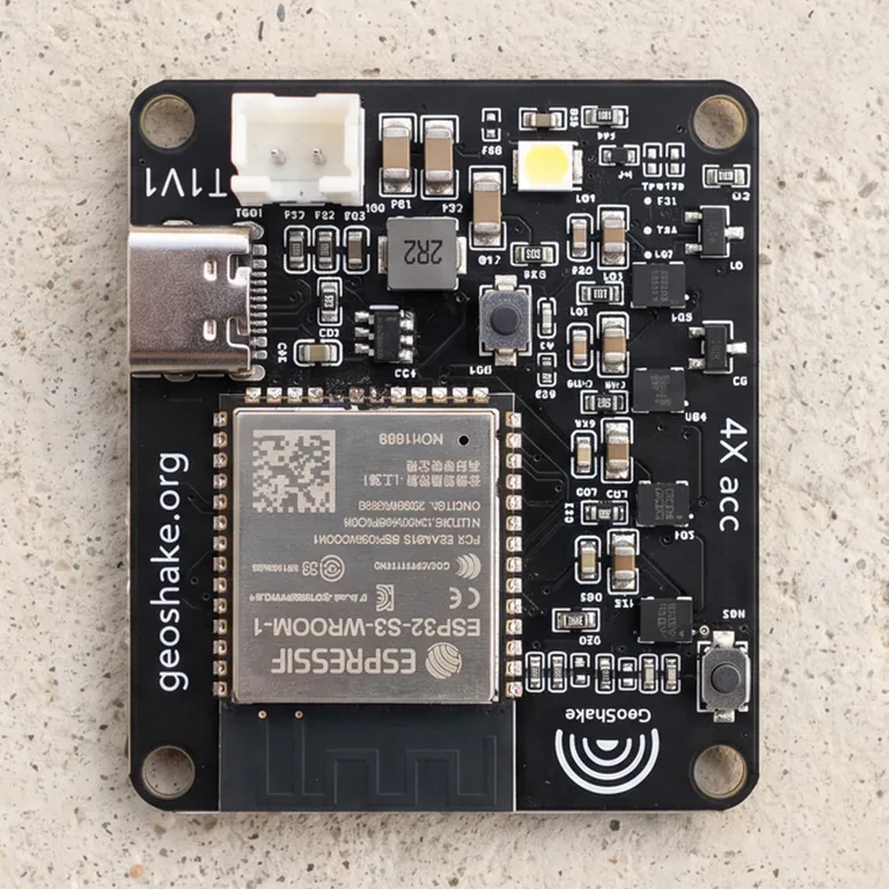 The bare GeoShake T1 board, seen from above