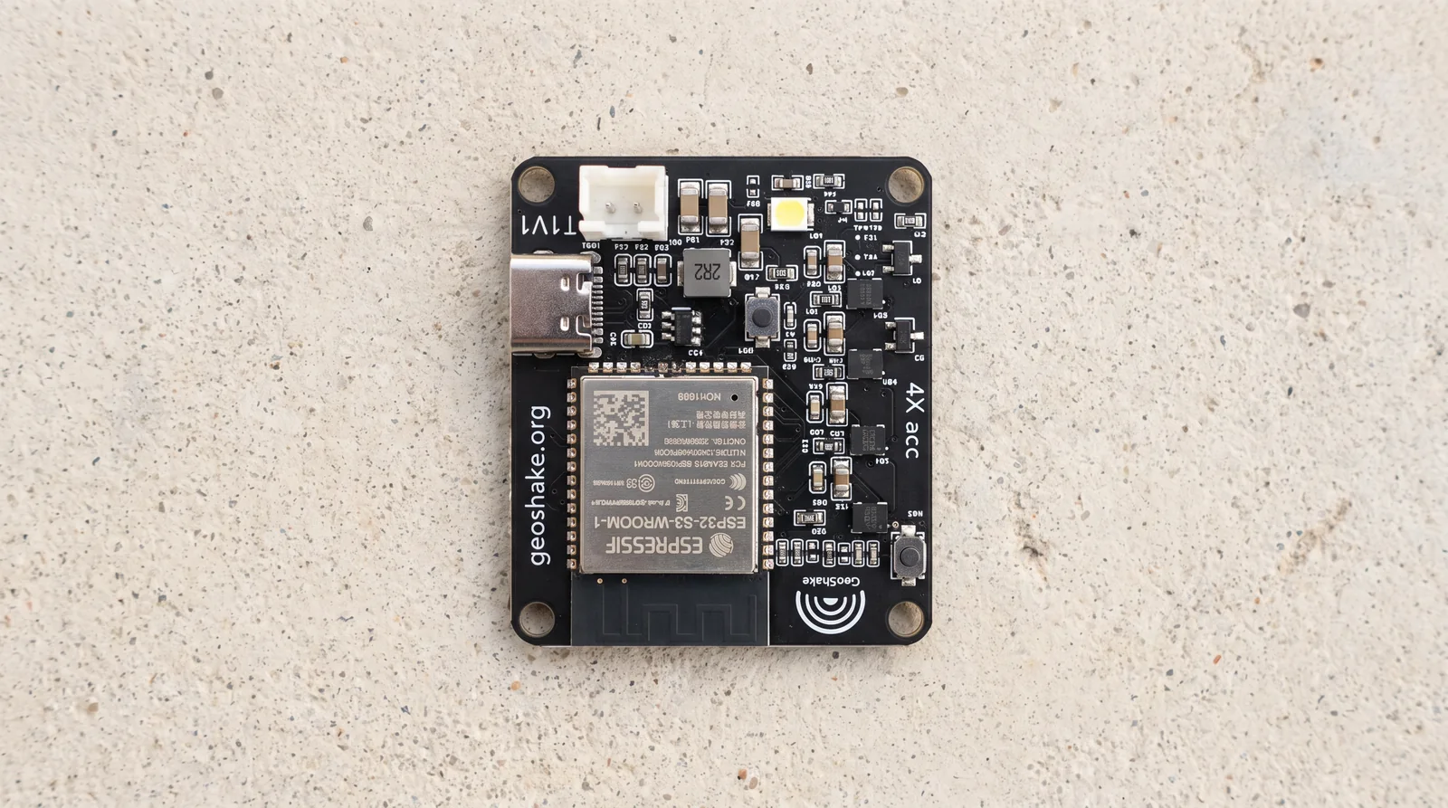 The bare GeoShake T1 sensor board