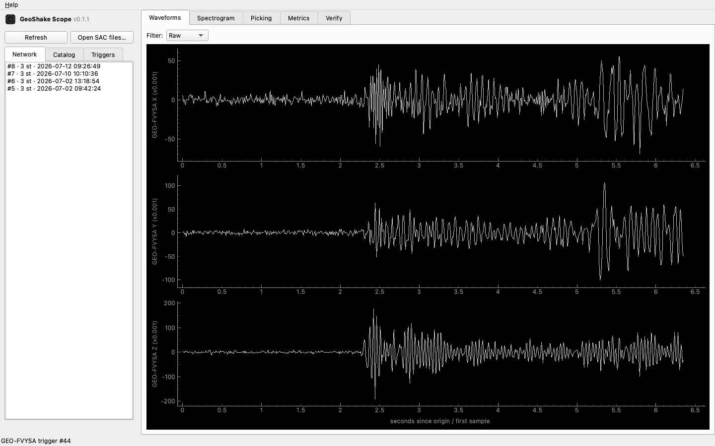 Three-axis waveform grid with band-pass filter presets