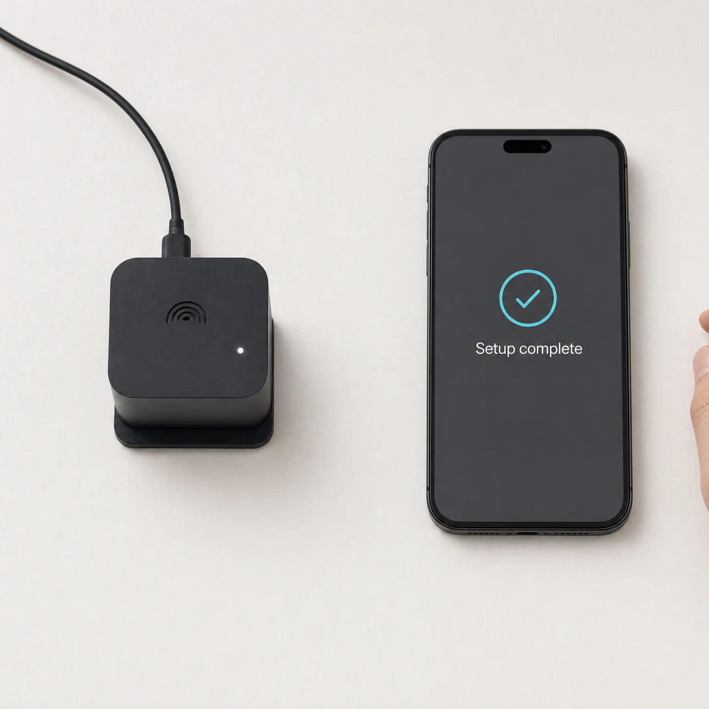 スマートフォンで設定が完了し、電源が入って稼働中のセンサー