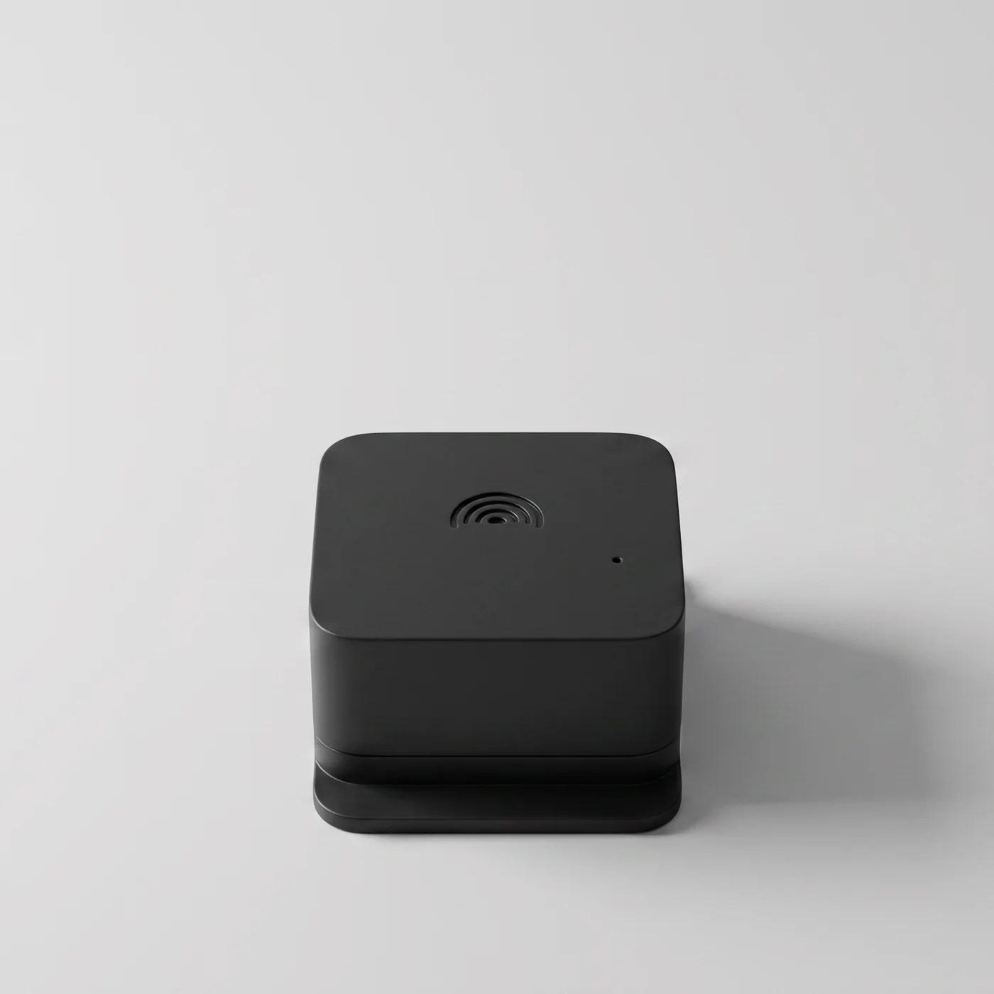 GeoShake T1 on a clean studio background